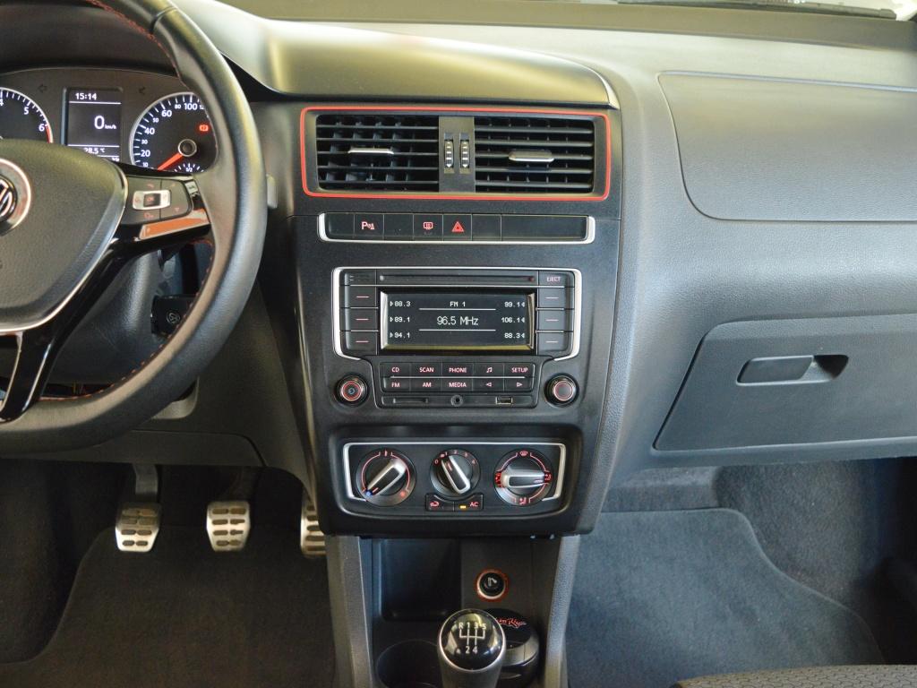 VOLKSWAGEN Fox - Foto