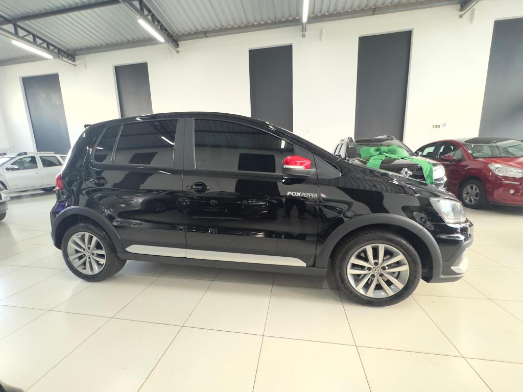 VOLKSWAGEN Fox - Foto