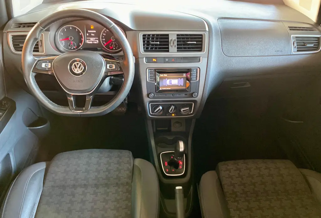 VOLKSWAGEN Fox - Foto