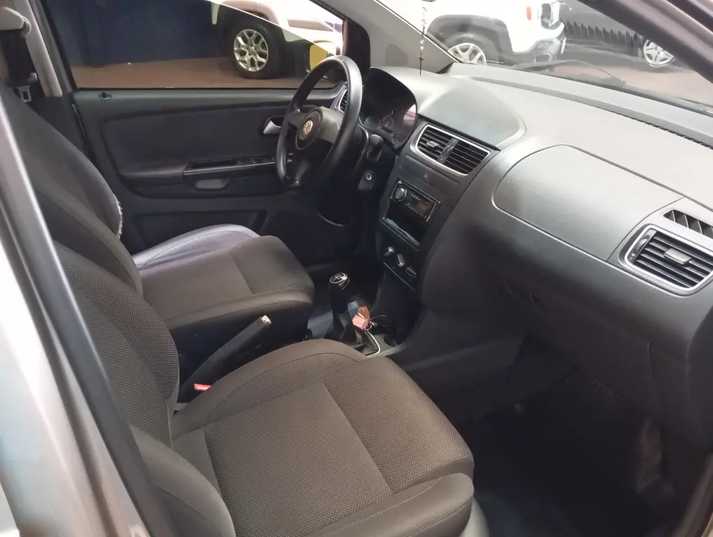 VOLKSWAGEN Fox - Foto