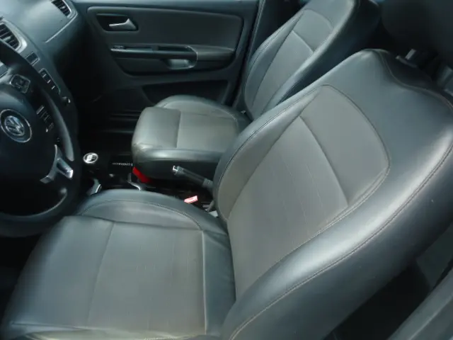 VOLKSWAGEN Fox - Foto