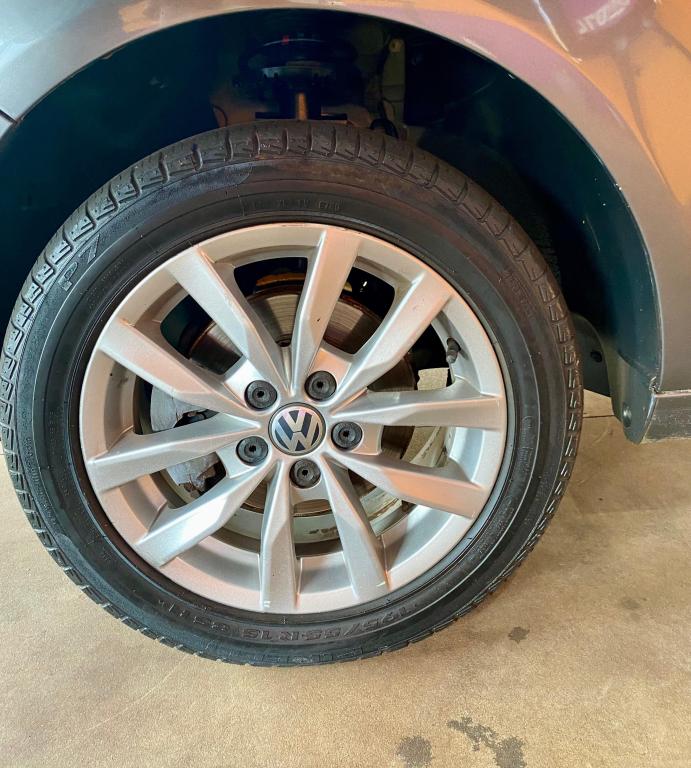 VOLKSWAGEN Fox - Foto