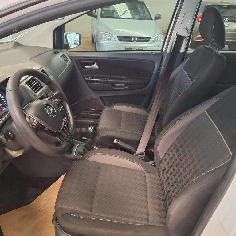 VOLKSWAGEN Fox - Foto