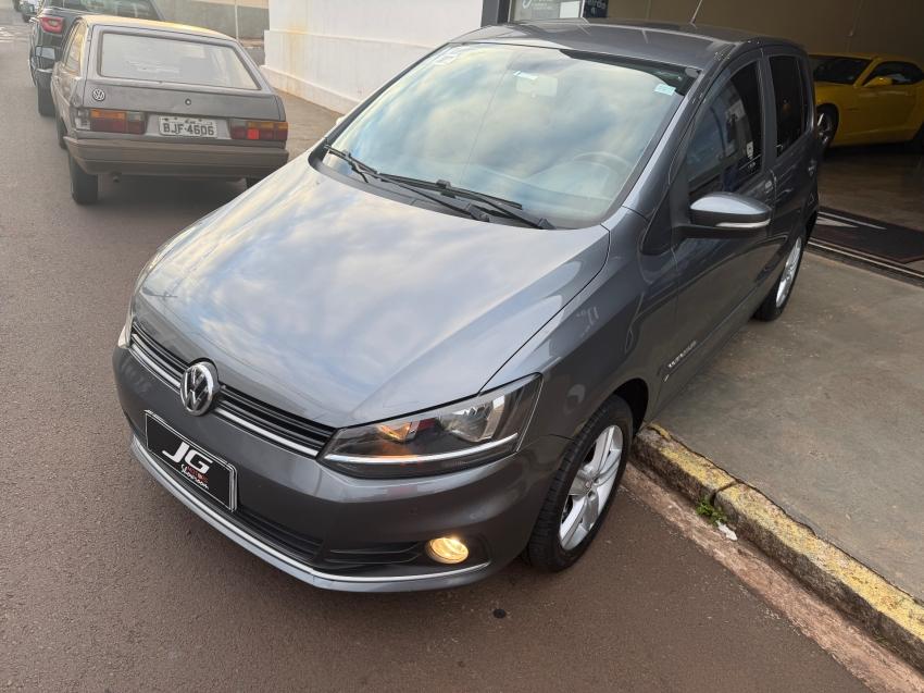 VOLKSWAGEN Fox - Foto