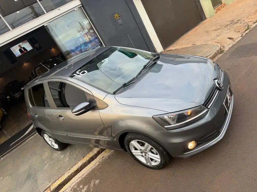 VOLKSWAGEN Fox - Foto