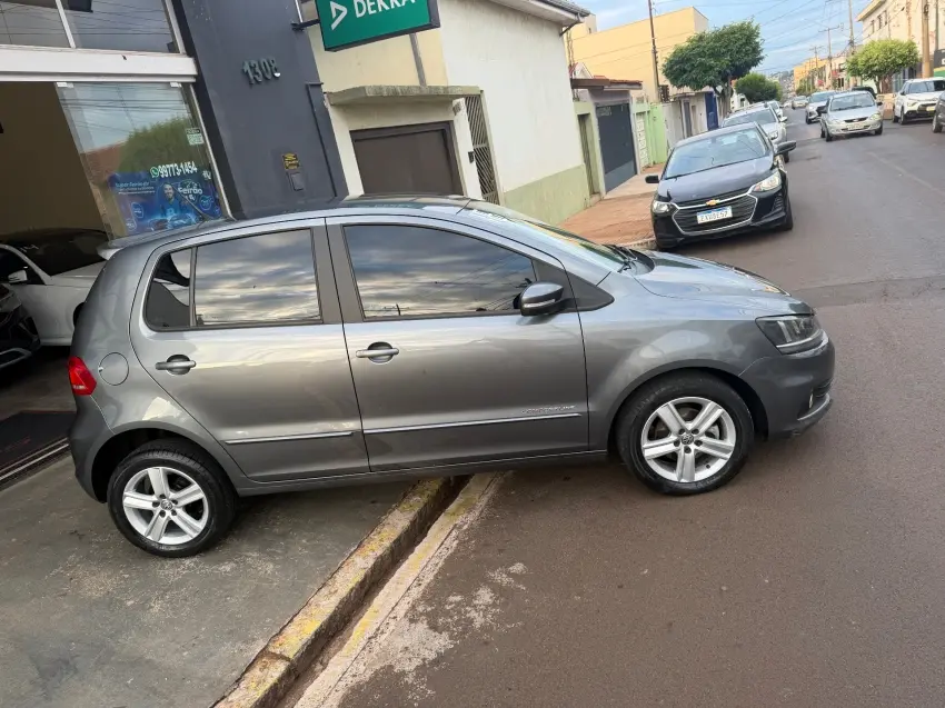 VOLKSWAGEN Fox - Foto