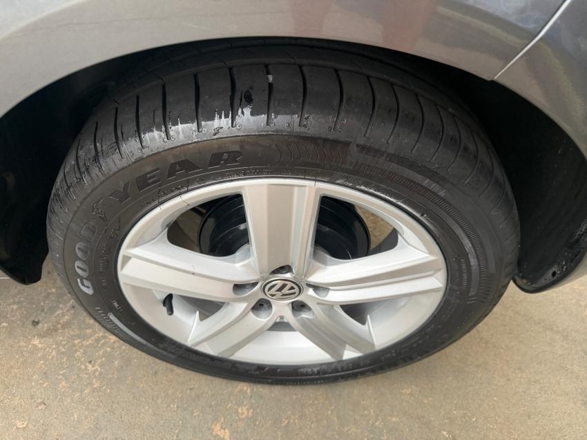 VOLKSWAGEN Fox - Foto