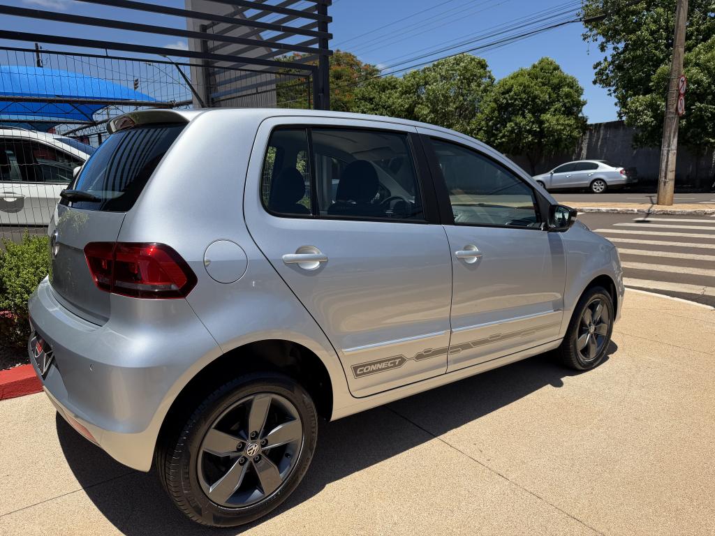 VOLKSWAGEN Fox - Foto