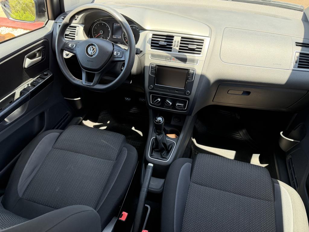 VOLKSWAGEN Fox - Foto