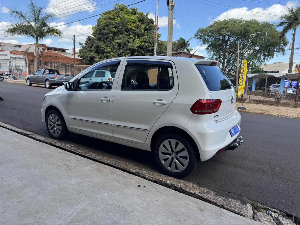 VOLKSWAGEN Fox - Foto