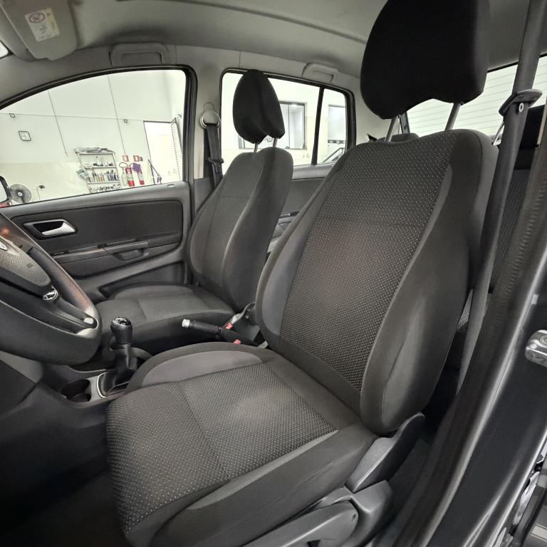 VOLKSWAGEN Fox - Foto