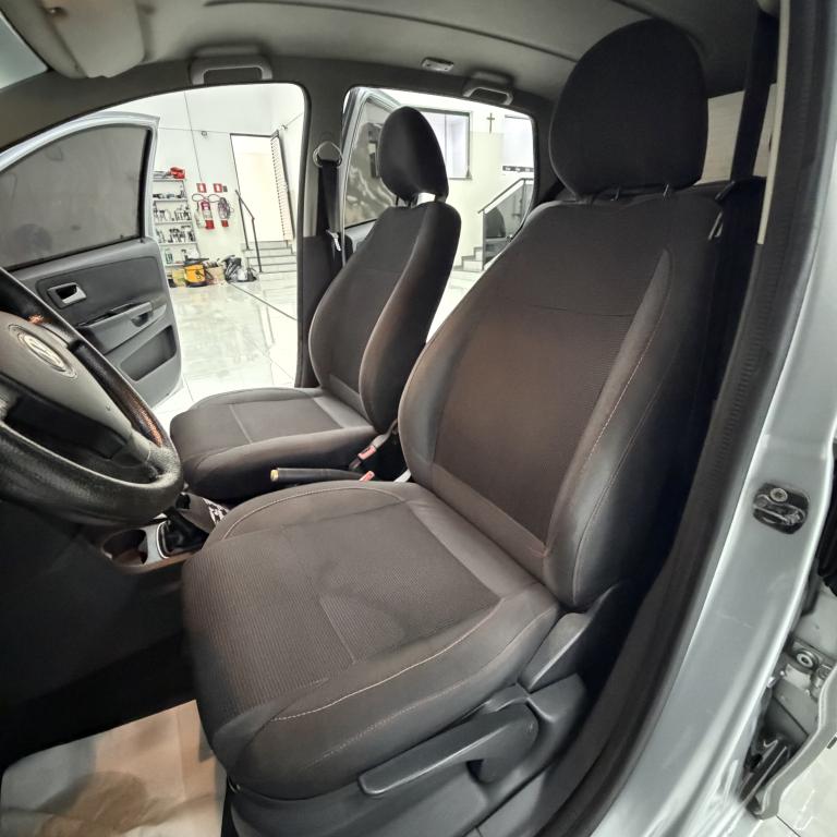 VOLKSWAGEN Fox - Foto