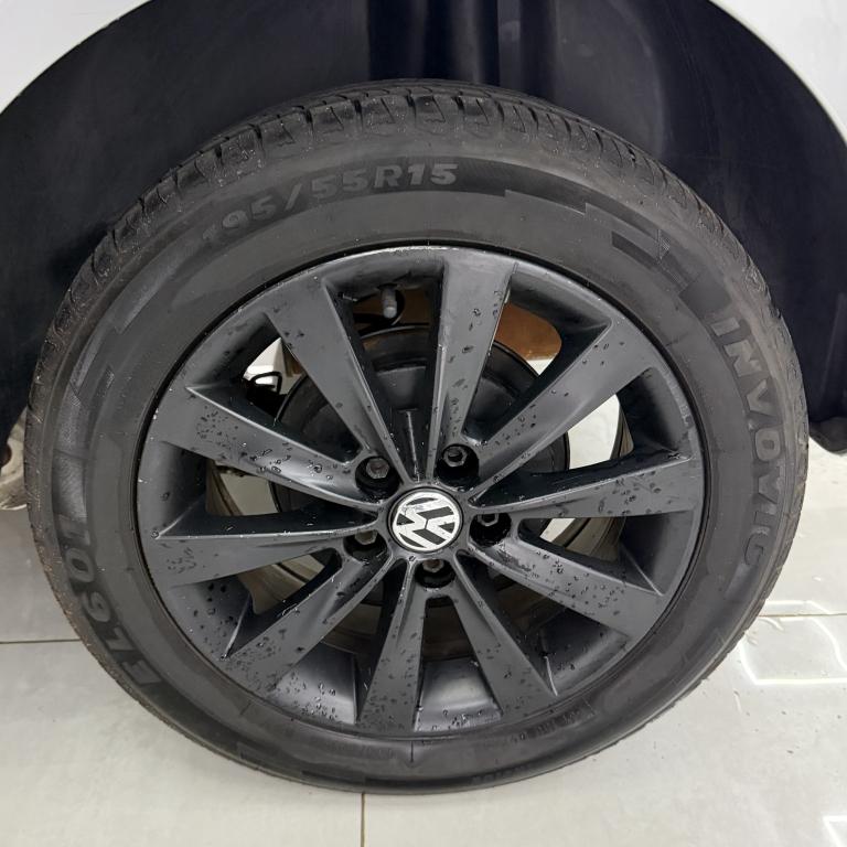 VOLKSWAGEN Fox - Foto