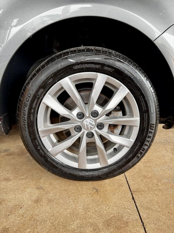 VOLKSWAGEN Fox - Foto