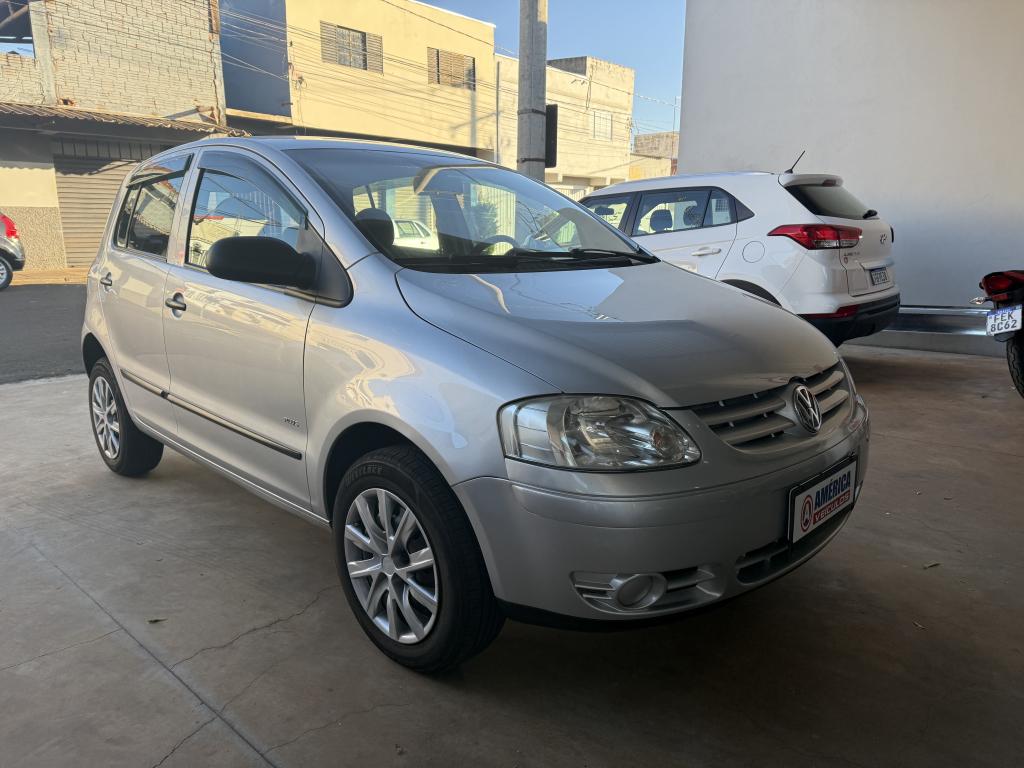 VOLKSWAGEN Fox - Foto