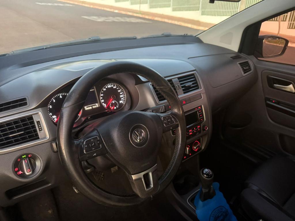 VOLKSWAGEN Fox - Foto