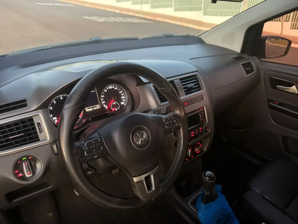 VOLKSWAGEN Fox - Foto