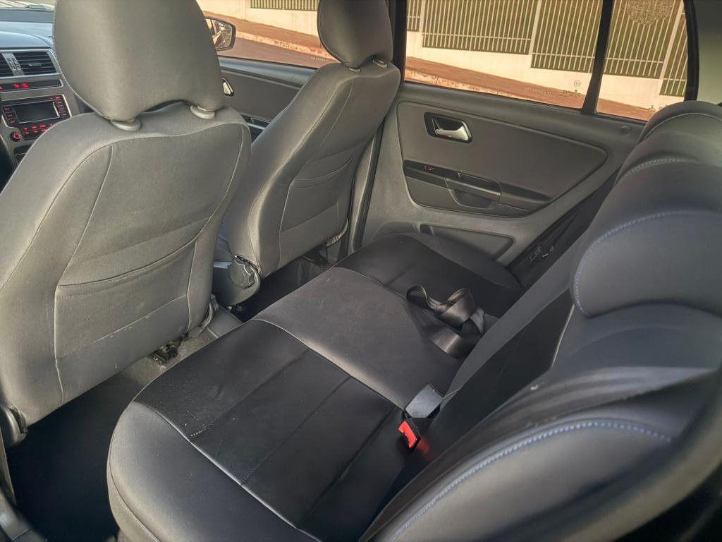 VOLKSWAGEN Fox - Foto