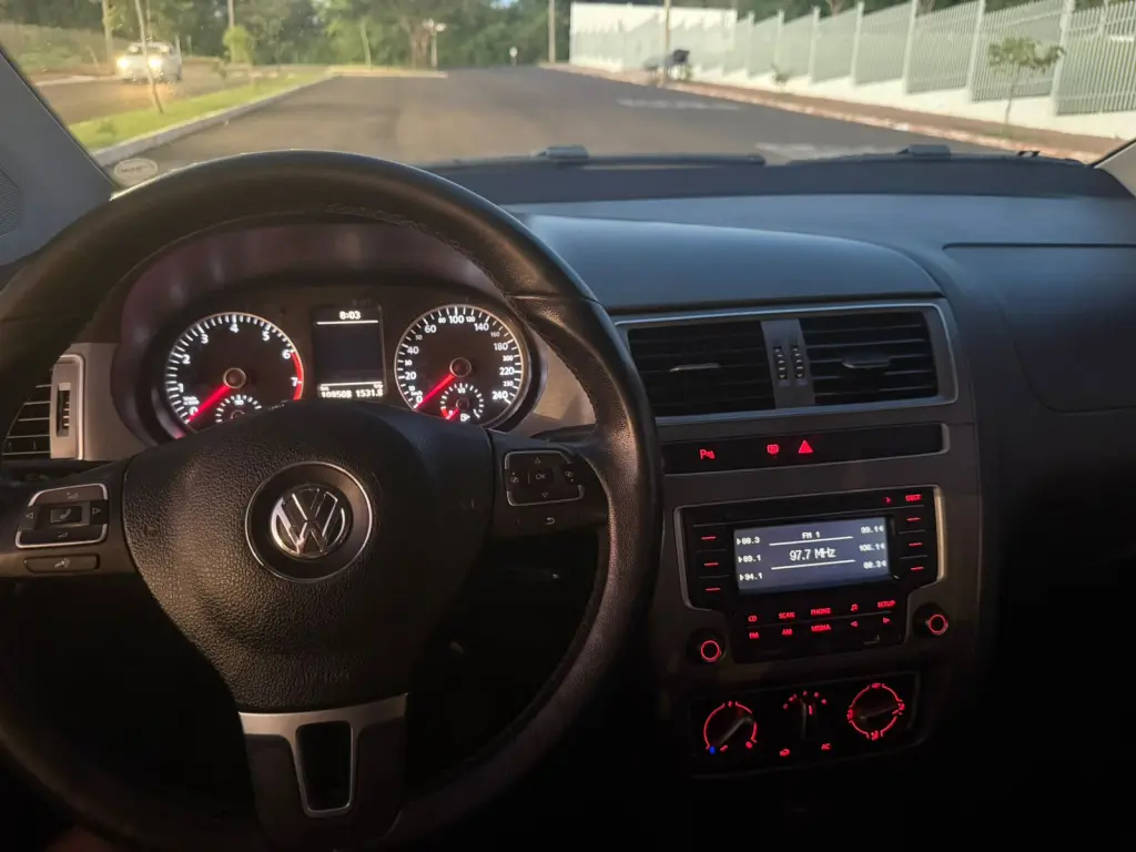 VOLKSWAGEN Fox - Foto