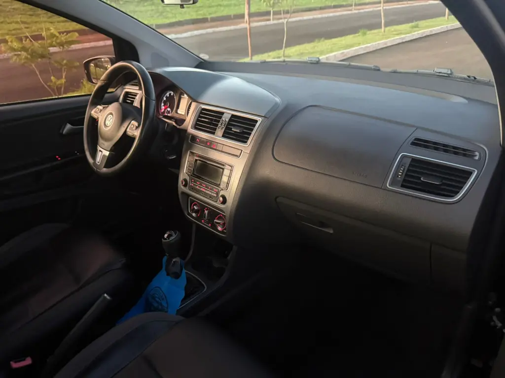 VOLKSWAGEN Fox - Foto