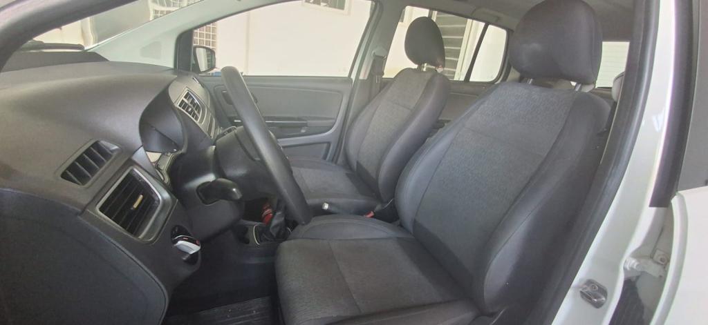 VOLKSWAGEN Fox - Foto