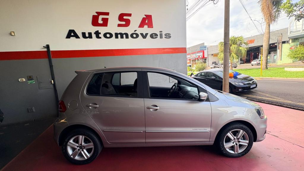 VOLKSWAGEN Fox - Foto