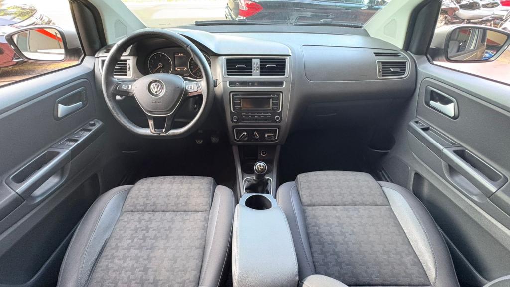 VOLKSWAGEN Fox - Foto