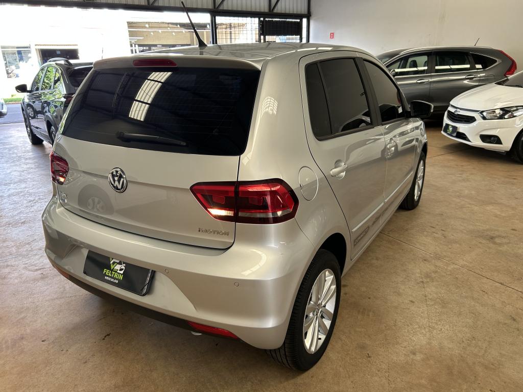 VOLKSWAGEN Fox - Foto