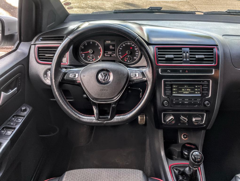 VOLKSWAGEN Fox - Foto