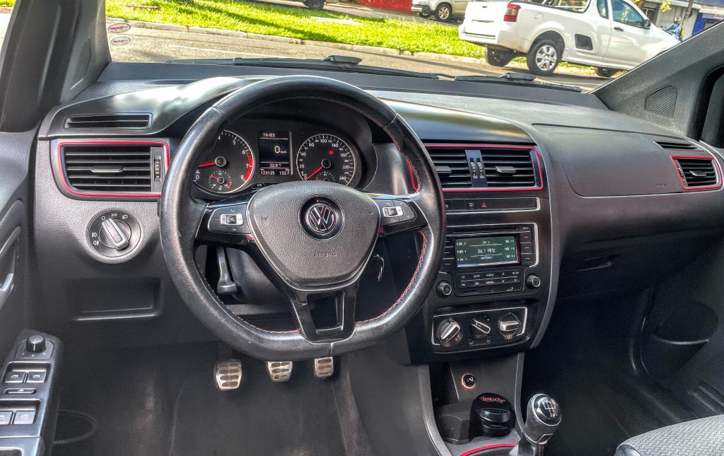 VOLKSWAGEN Fox - Foto