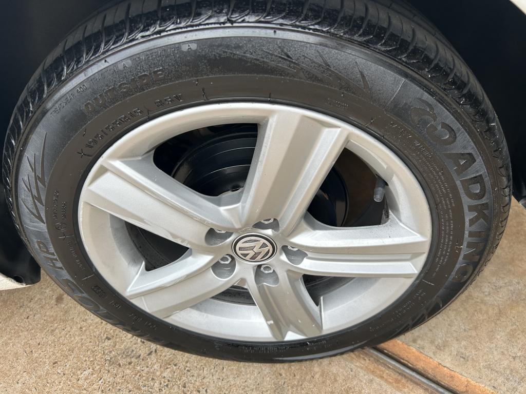 VOLKSWAGEN Fox - Foto