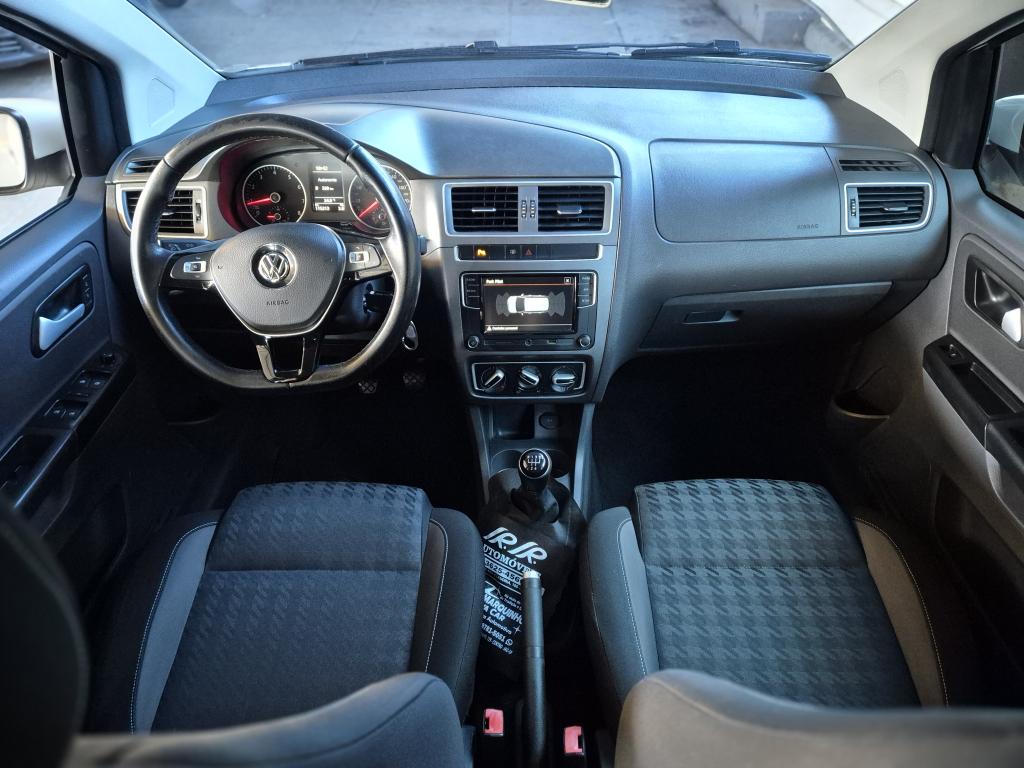 VOLKSWAGEN Fox - Foto