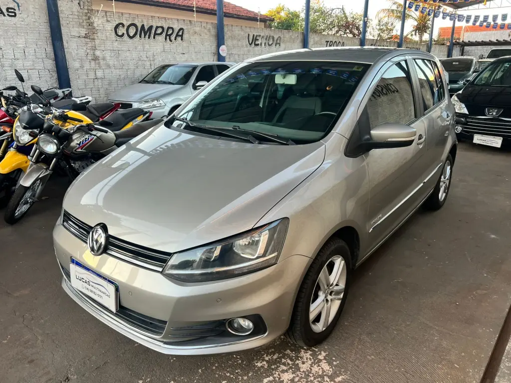 VOLKSWAGEN Fox - Foto