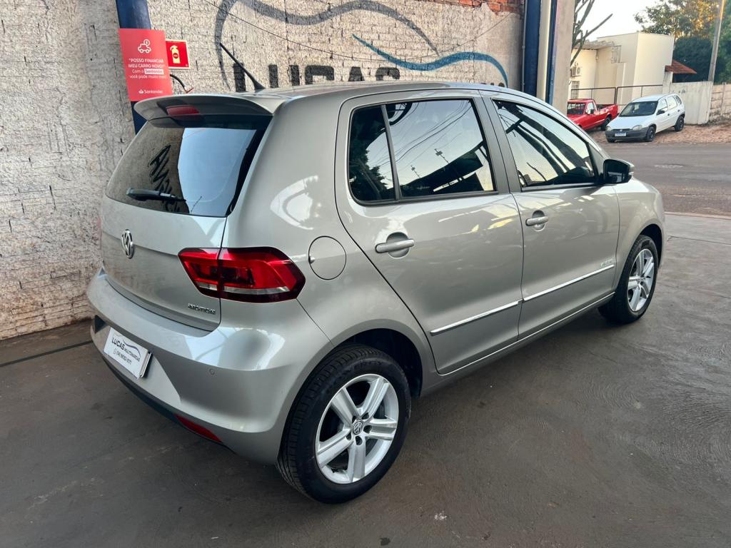 VOLKSWAGEN Fox - Foto