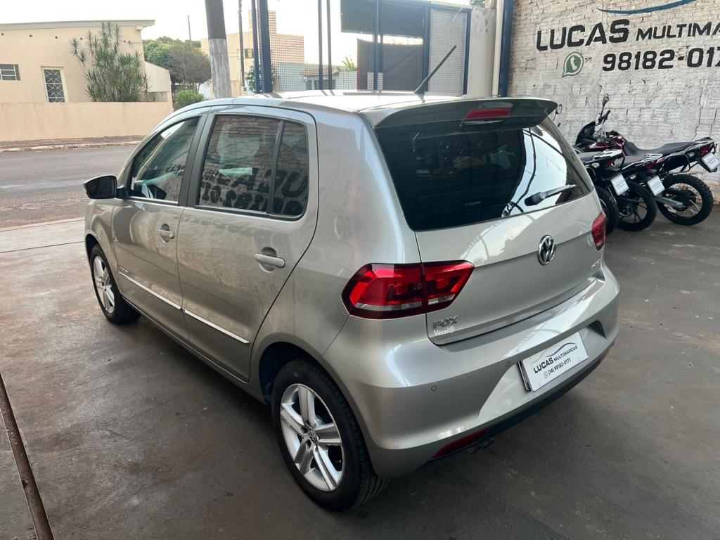VOLKSWAGEN Fox - Foto