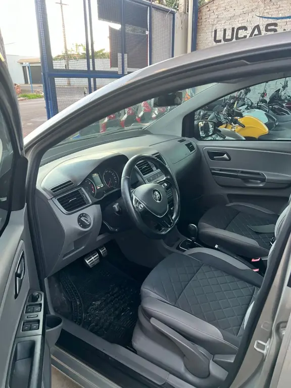 VOLKSWAGEN Fox - Foto