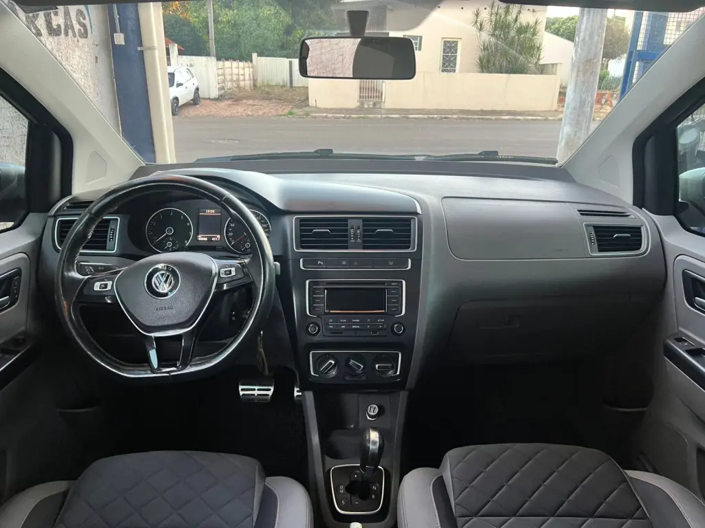 VOLKSWAGEN Fox - Foto