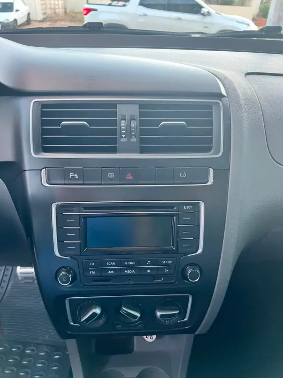 VOLKSWAGEN Fox - Foto