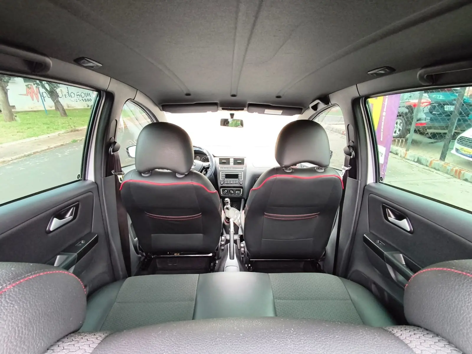 VOLKSWAGEN Fox - Foto