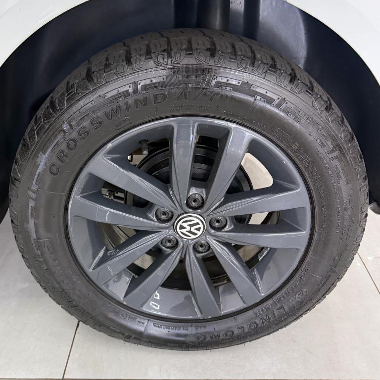 VOLKSWAGEN Fox - Foto