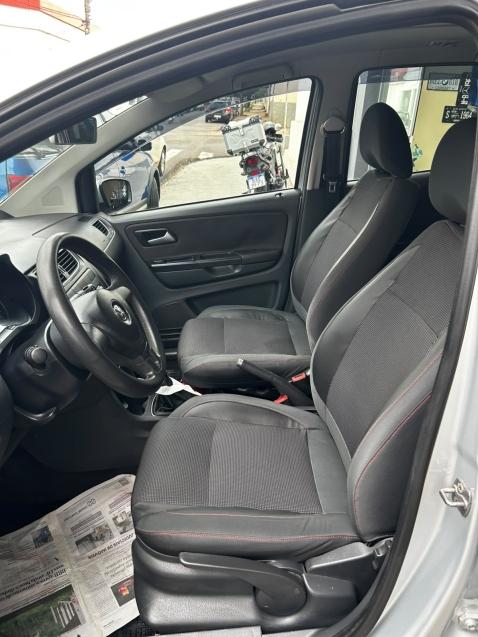 VOLKSWAGEN Fox - Foto