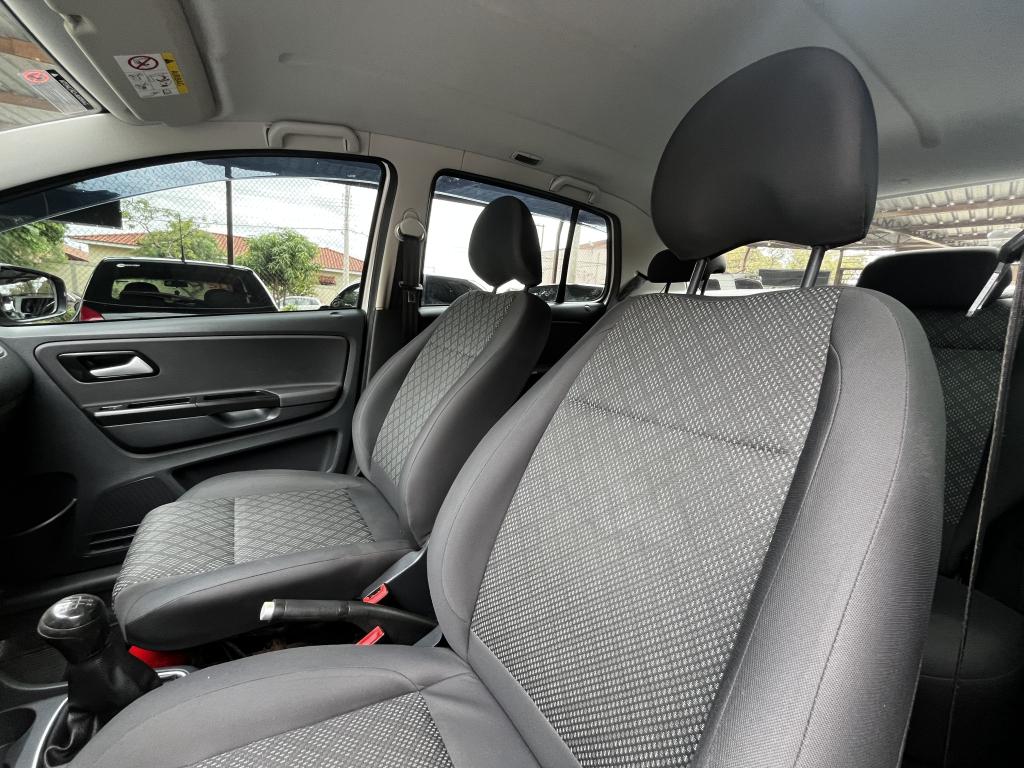 VOLKSWAGEN Fox - Foto