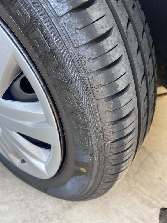 VOLKSWAGEN Gol - Foto