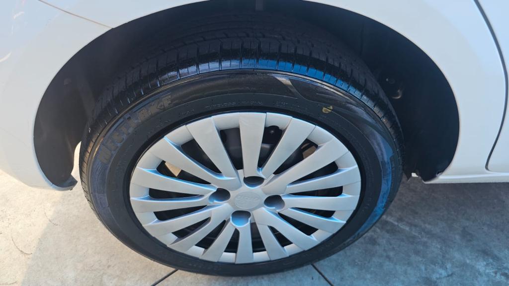 VOLKSWAGEN Gol - Foto