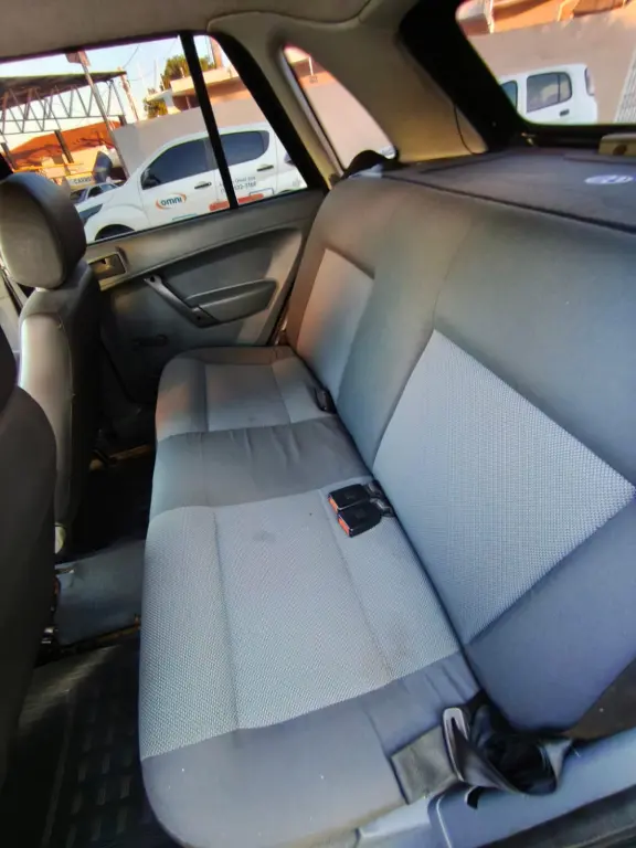 VOLKSWAGEN Gol - Foto