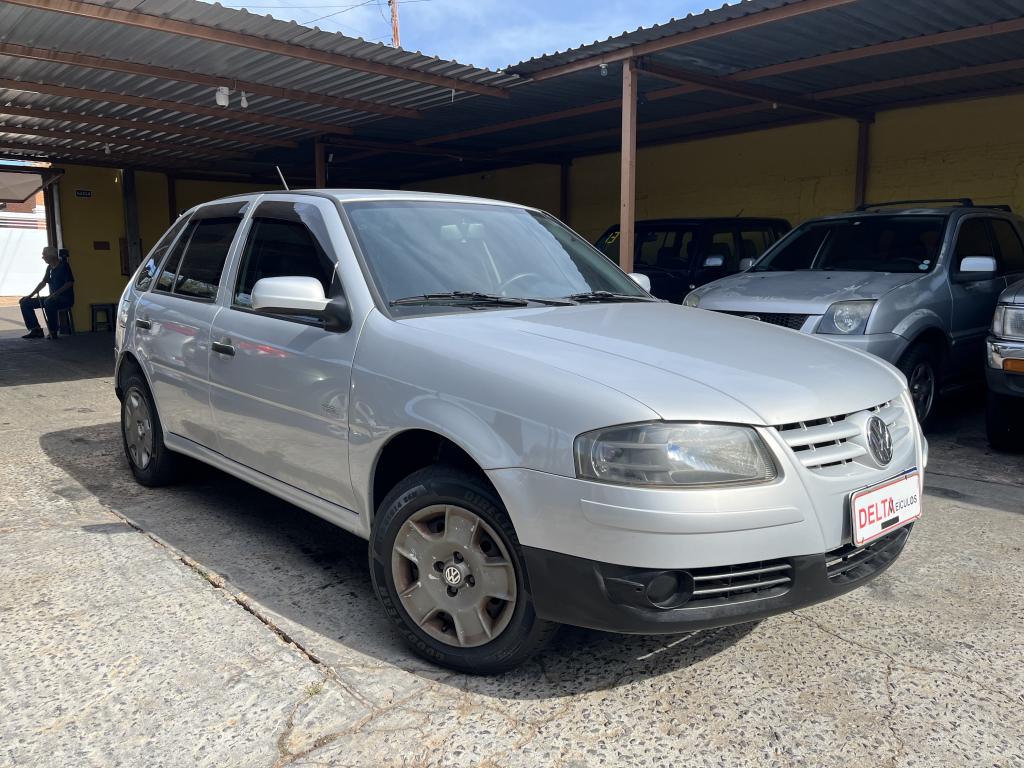 VOLKSWAGEN Gol