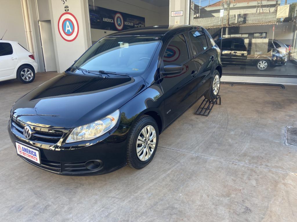 VOLKSWAGEN Gol - Foto