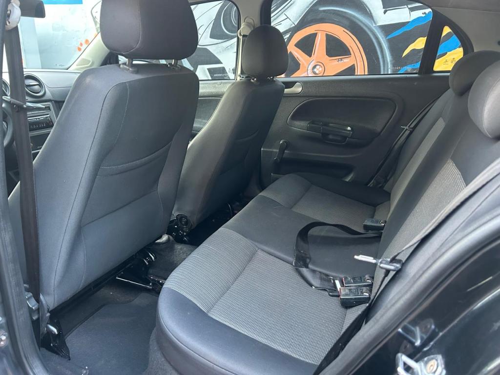 VOLKSWAGEN Gol - Foto