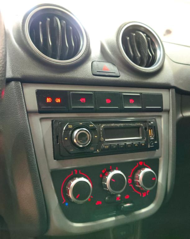 VOLKSWAGEN Gol - Foto