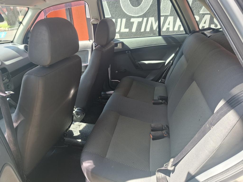 VOLKSWAGEN Gol - Foto